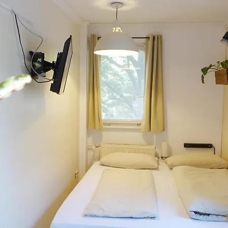 1 Zimmer In Wohngemeinschaft, Netflix, Premium Kabelfernsehen, Küche * Berlin
